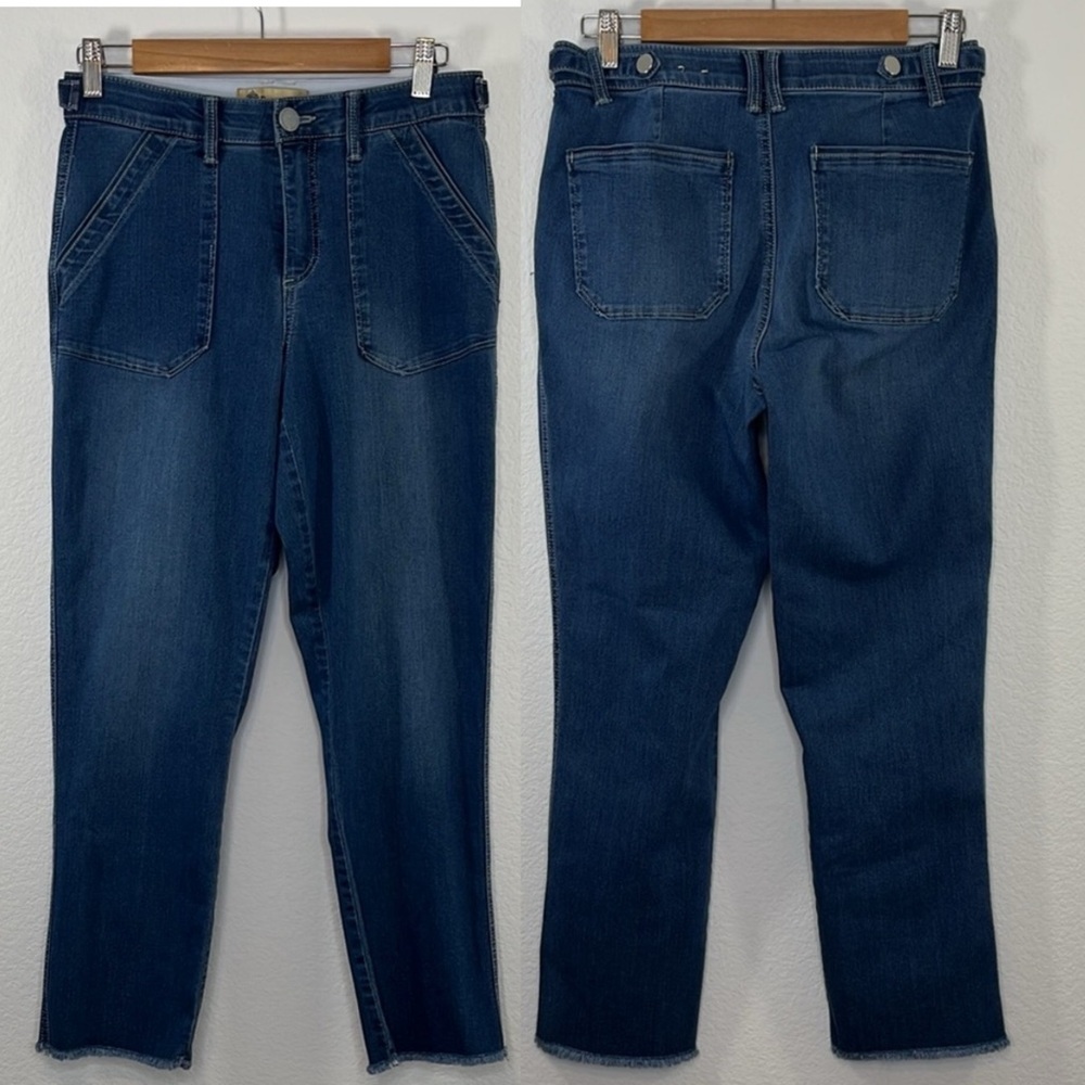 Democracy Ab Technology Jeans Straight leg size 6 High‎ Rise Raw hemline